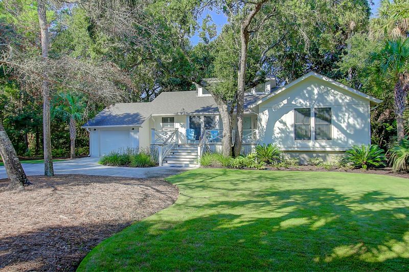 3 Fishers Al, Isle Of Palms, SC 29451