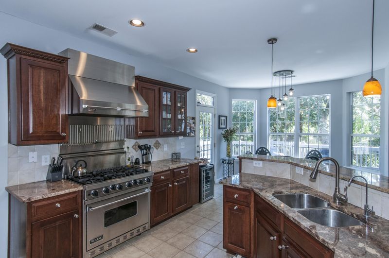 2112 Whisper Grass Cir, Mount Pleasant, SC 29466