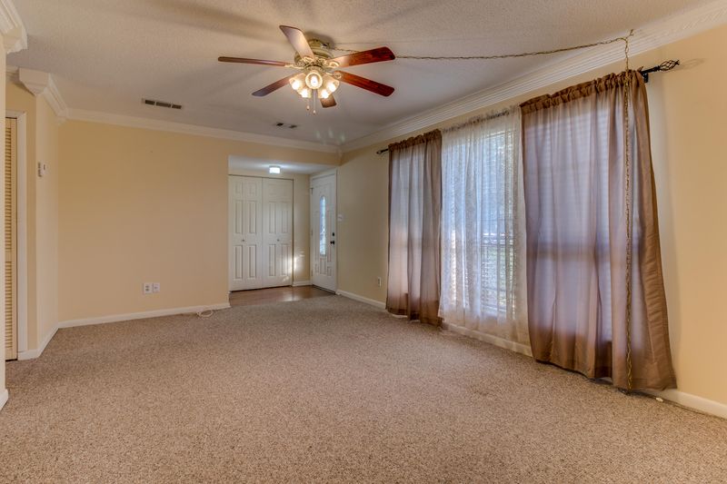 2924 Cheltenham Ln, Charleston, SC 29414