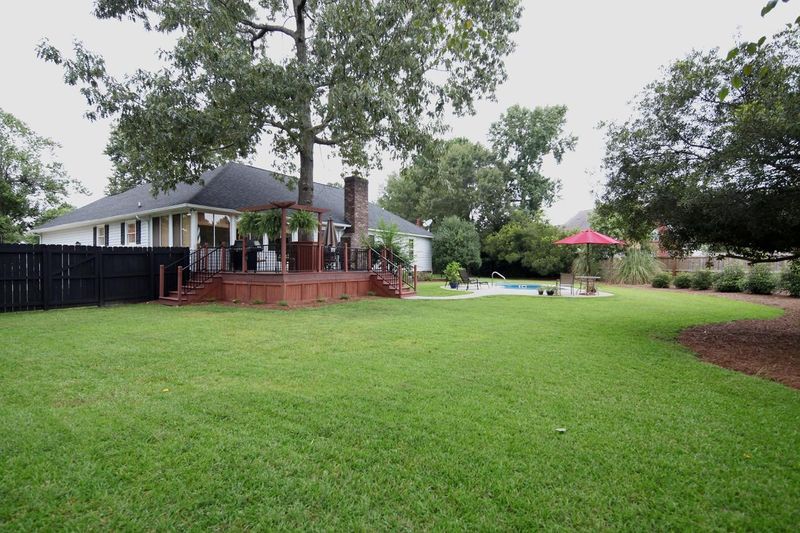 1106 Hollybrooke Dr, Moncks Corner, SC 29461