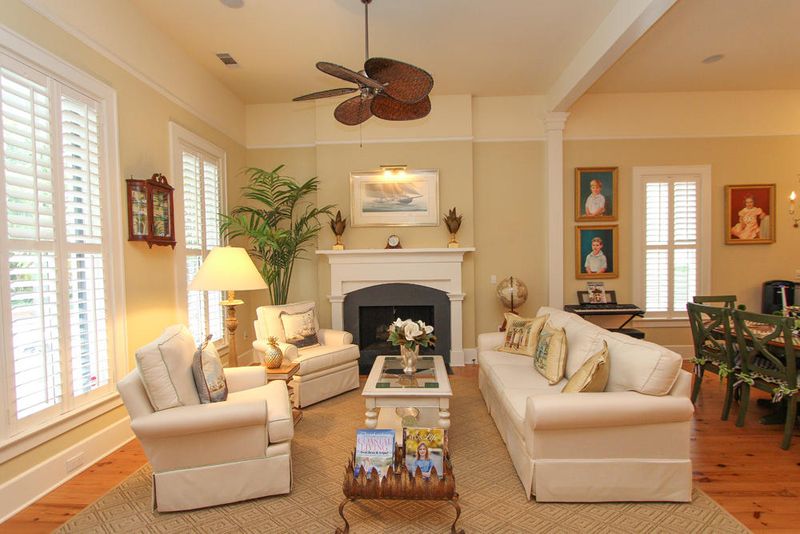 230 Ponsbury Rd, Mount Pleasant, SC 29464