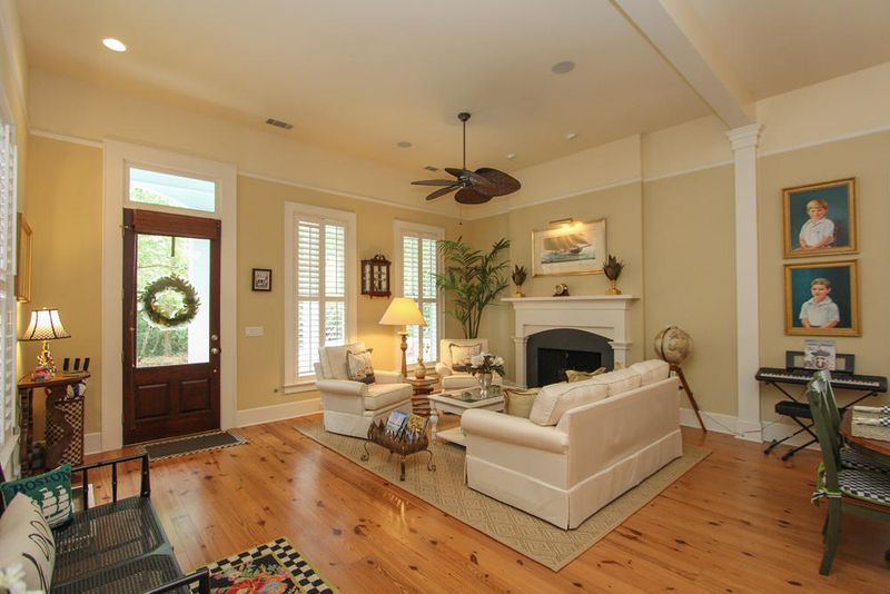 230 Ponsbury Rd, Mount Pleasant, SC 29464