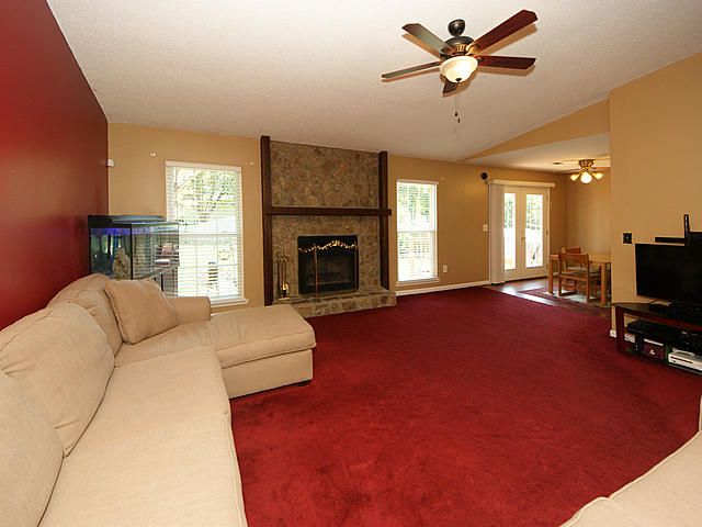 1201 Westward Dr, Goose Creek, SC 29445