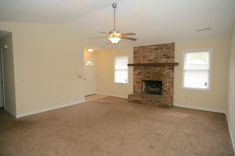 1674 Pierpont Ave, Charleston, SC 29414