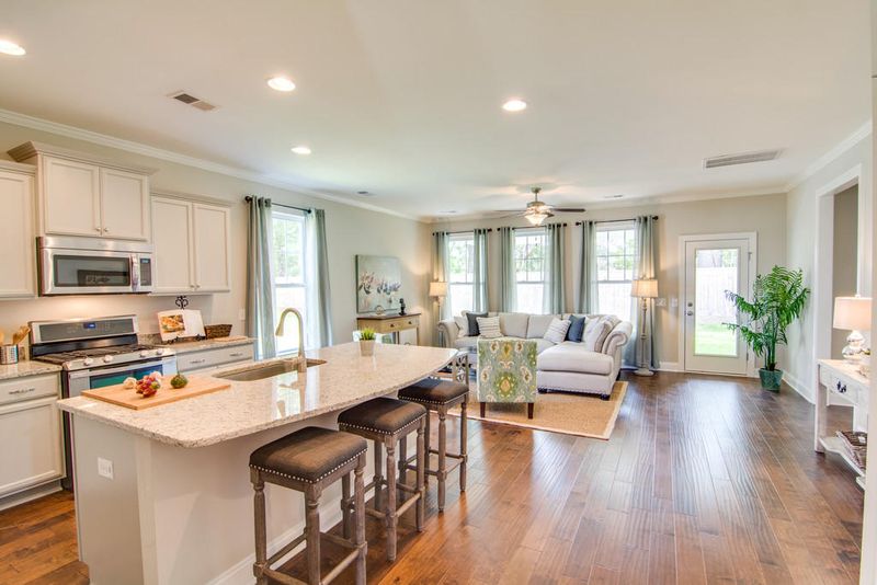 301 Legendres Dr, Goose Creek, SC 29445