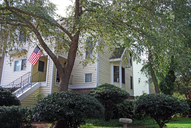 10 Harleston Pl, Charleston, SC 29401