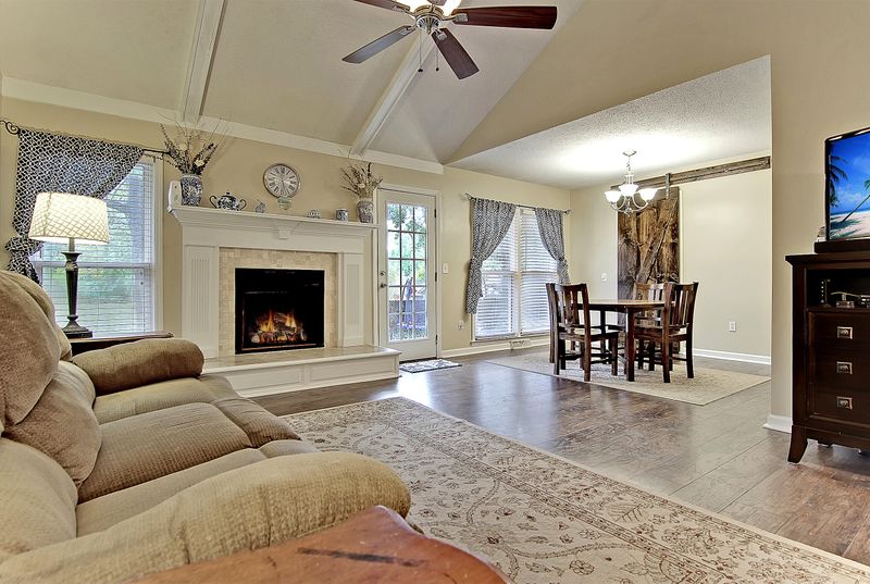 111 Flamingo Dr, Ladson, SC 29456
