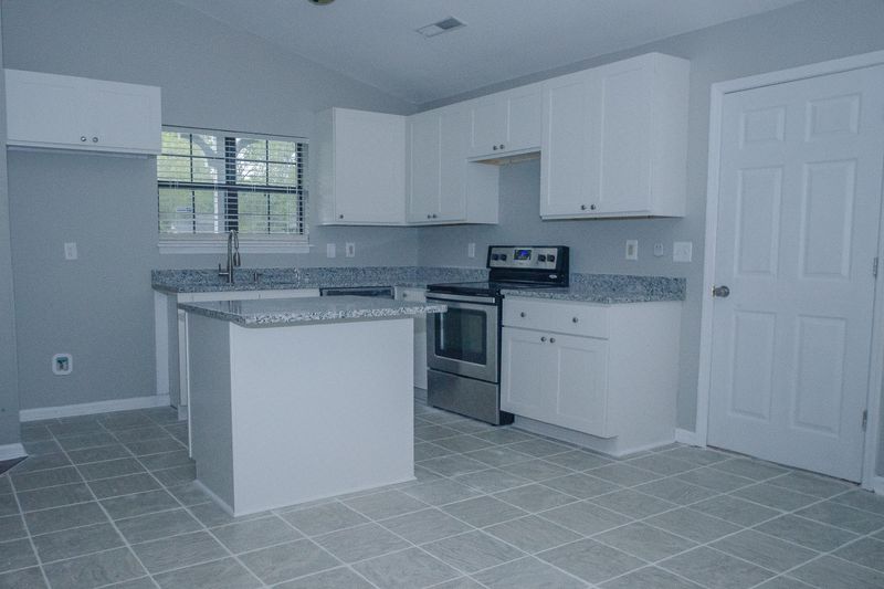 8230 Timberidge, North Charleston, SC 29420