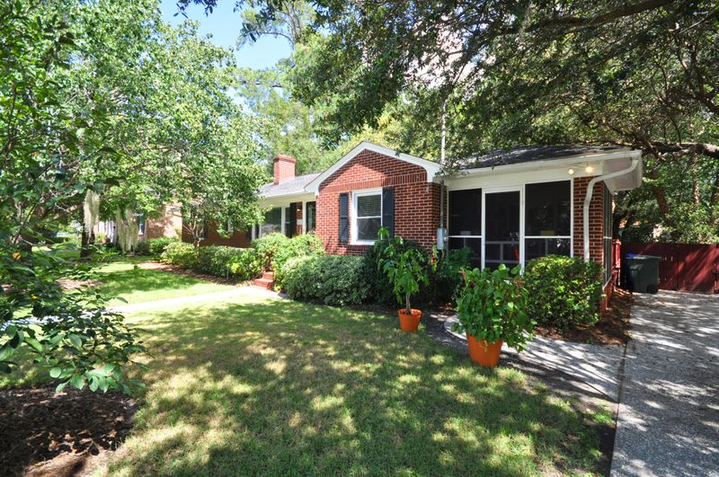 81 Chadwick Dr, Charleston, SC 29407