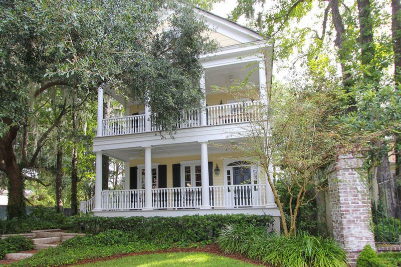 40 Eastlake Rd, Mount Pleasant, SC 29464