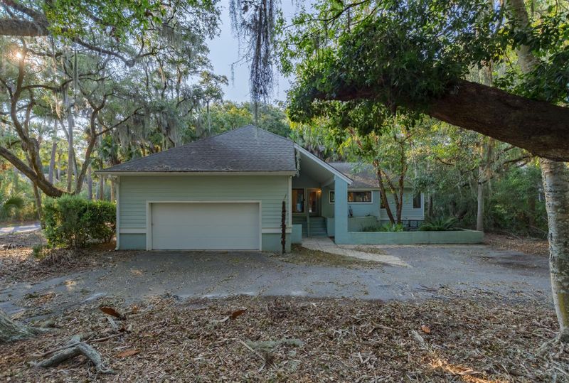 2644 Seabrook Island Rd, Johns Island, SC 29455