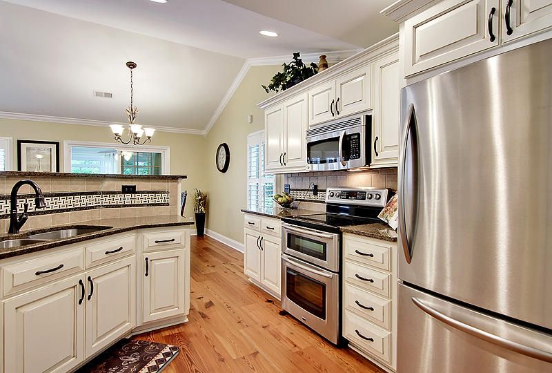 537 Pritchards Point Dr, Mount Pleasant, SC 29464