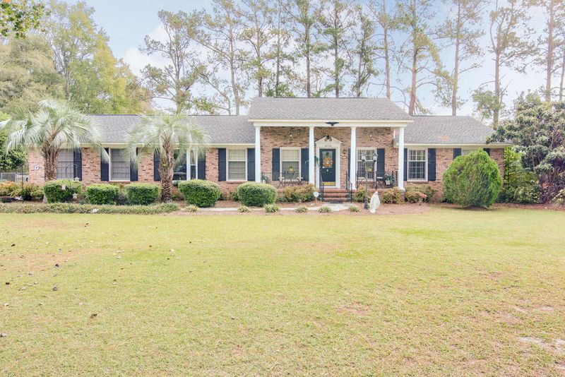 553 Mulberry Rd, Saint George, SC 29477
