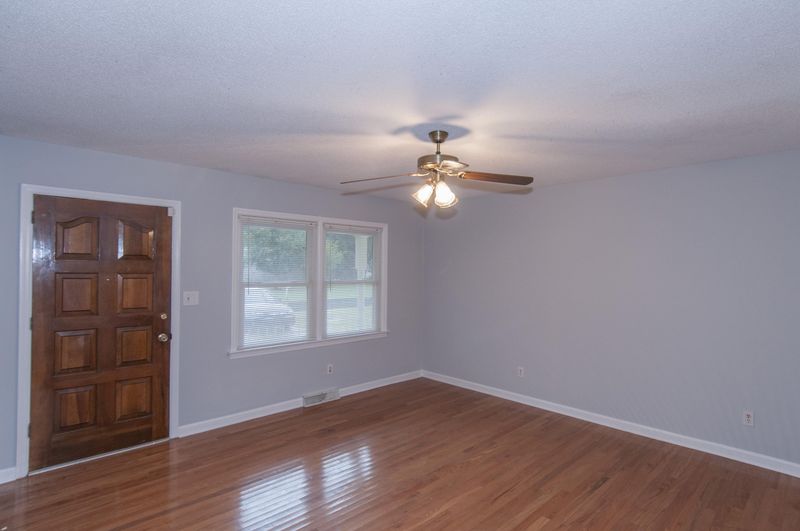 933 Nabors Dr, Charleston, SC 29412