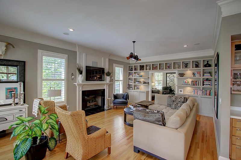 79 Delahow St, Daniel Island, SC 29492