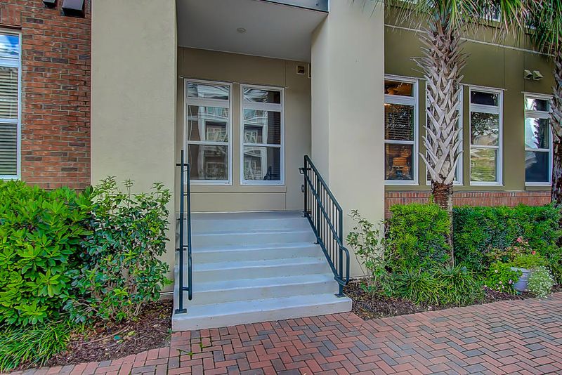 135 Pier View St #105, Daniel Island, SC 29492
