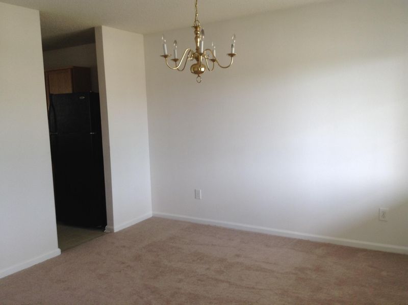 8008 Old Hazelwood Dr, North Charleston, SC 29406
