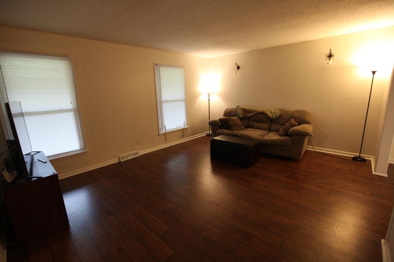 331 Shaftesbury Ln, Summerville, SC 29485