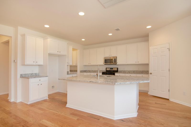 423 Cherrybark Oak St, Summerville, SC 29486