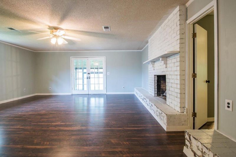 5316 Holden St, North Charleston, SC 29418