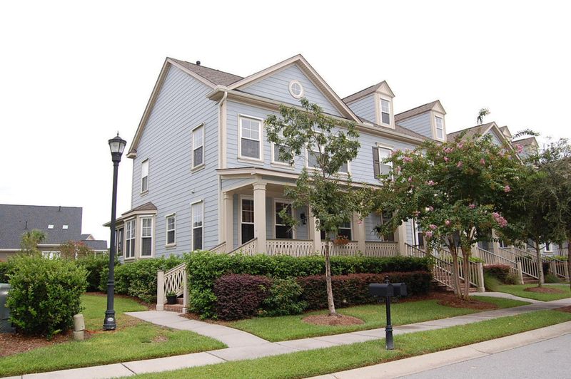 1017 Zinser St, Mount Pleasant, SC 29466