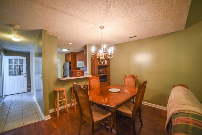 201 Amberwood Dr, Summerville, SC 29483