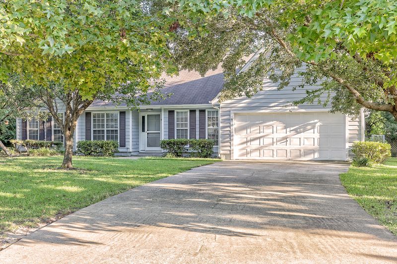 768 Glen Lake Ct, Mount Pleasant, SC 29464