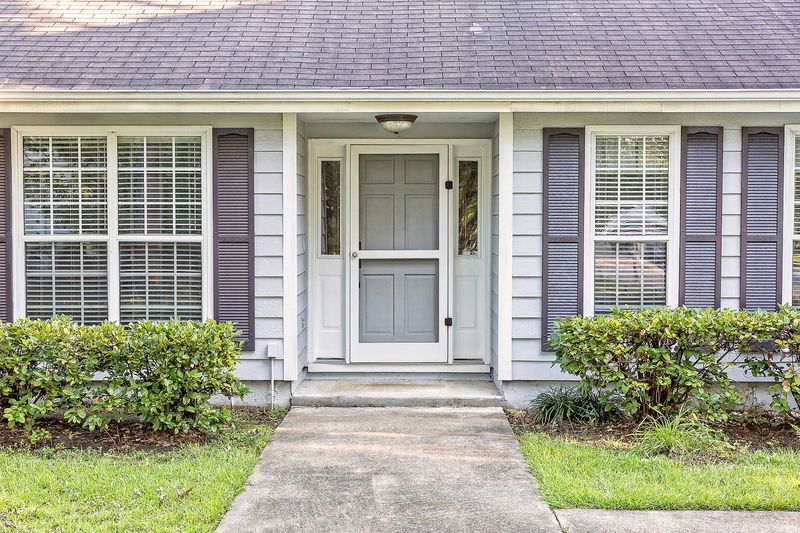 768 Glen Lake Ct, Mount Pleasant, SC 29464
