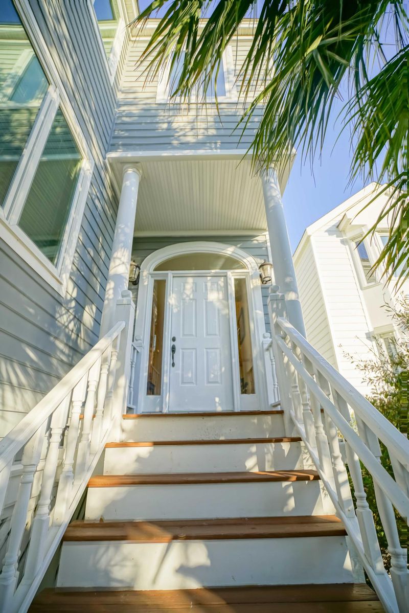 46 Ocean Point Dr, Isle Of Palms, SC 29451