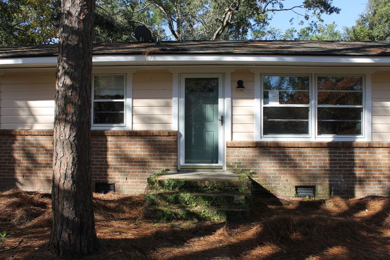 300 Country Club Blvd, Summerville, SC 29483