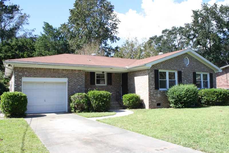 1841 Ogden Rd, Charleston, SC 29407
