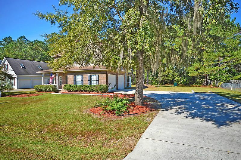 1615 Windsor Ln, Moncks Corner, SC 29461