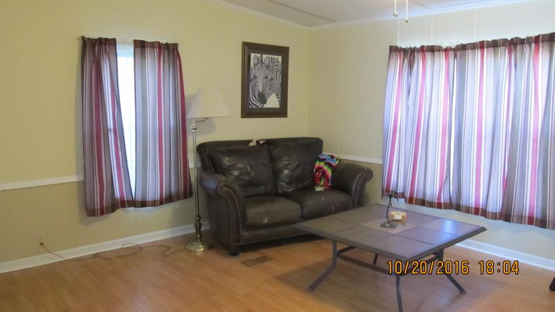 284 Embassy Dr, Summerville, SC 29483