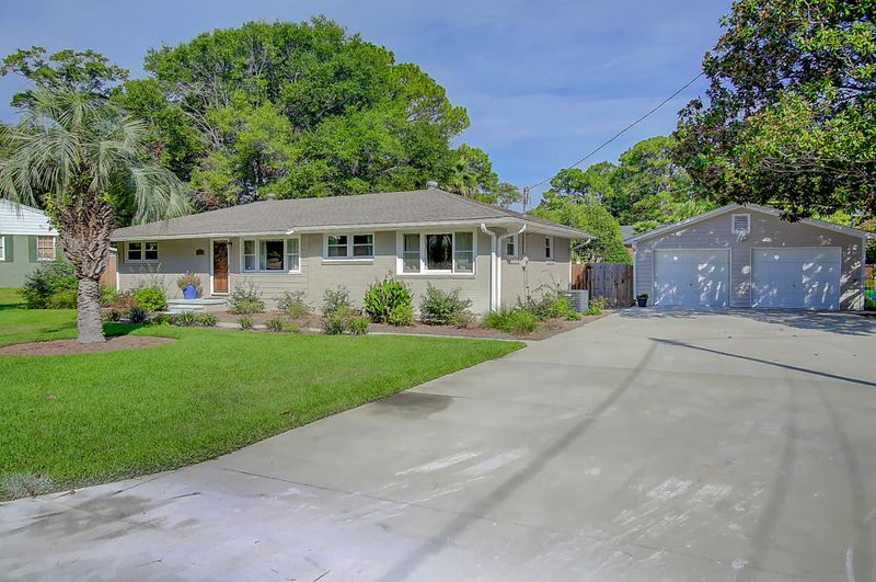840 Erckmann Dr, Mount Pleasant, SC 29464