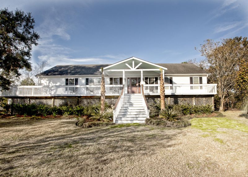 2710 Bryans Dairy Rd, Johns Island, SC 29455