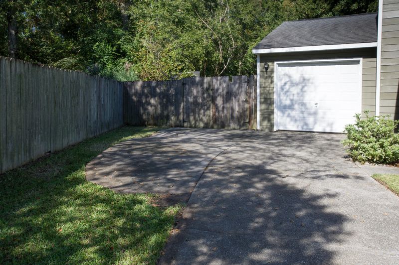 101 Laurel Ridge Rd, North Charleston, SC 29418