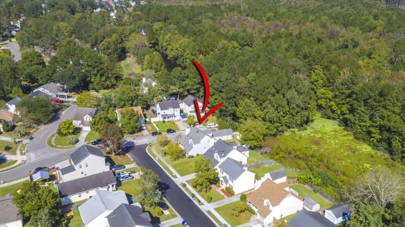 8154 Honeysuckle Lake Dr, North Charleston, SC 29420