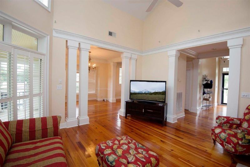 1520 Trumpet Vine Ct, Mount Pleasant, SC 29464