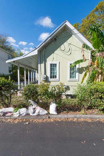 16 Strawberry Ln, Charleston, SC 29403