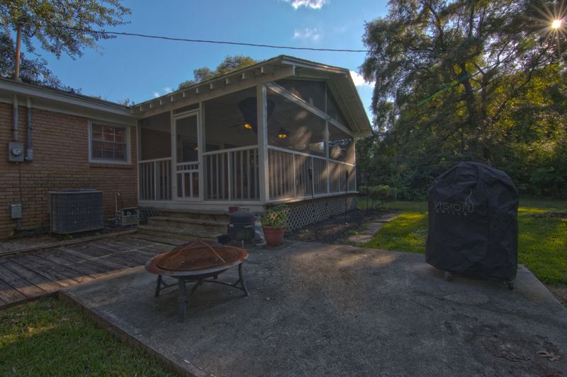 1530 Birthright St, Charleston, SC 29407