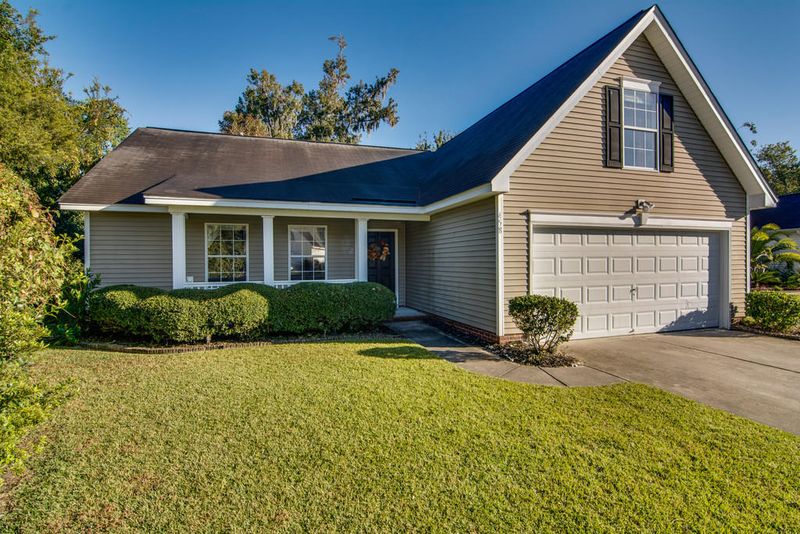 458 Hainsworth Dr, Charleston, SC 29414