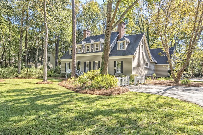 104 Manigault Dr, Summerville, SC 29483