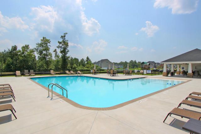 520 Man O War Ln, Moncks Corner, SC 29461