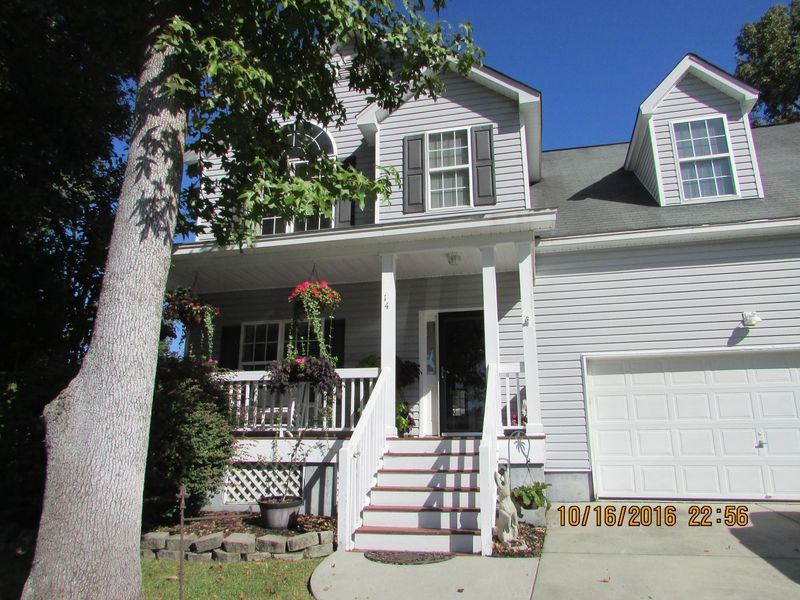 14 Booker Ct, Hanahan, SC 29410