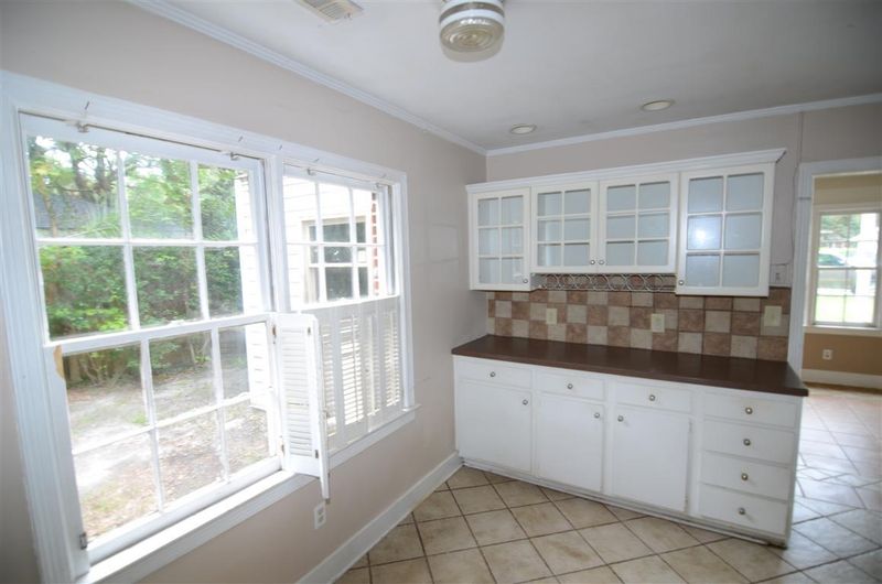 515 Linden Cir, Charleston, SC 29407
