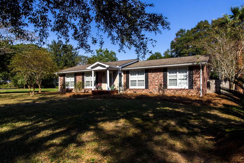 791 Fort Sumter Dr, Charleston, SC 29412