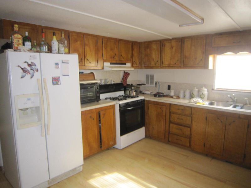 422 General Moultrie Dr, Bonneau, SC 29431