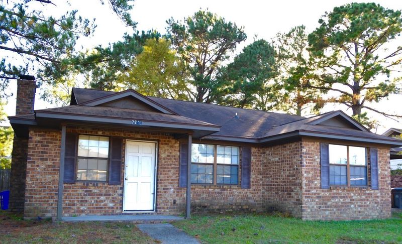 7741 Corley Dr, North Charleston, SC 29418