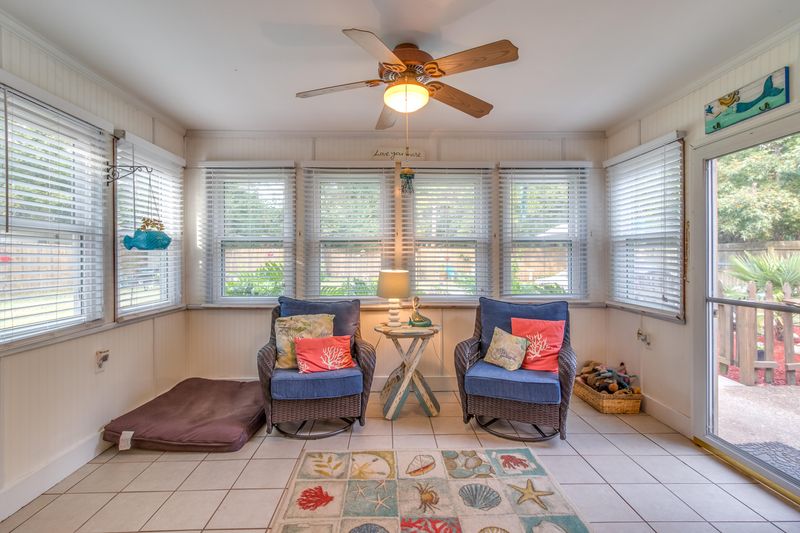 1846 Piper Dr, Charleston, SC 29407