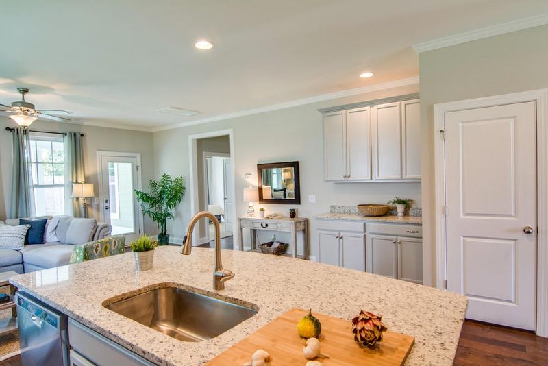 204 Wathen Dr, Goose Creek, SC 29445
